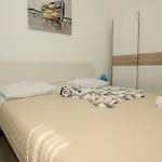 Luxury Golden Dreams Apartman Zára