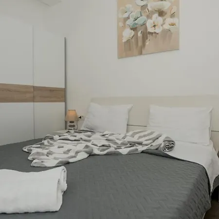 Luxury Golden Dreams 아파트