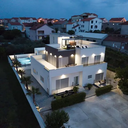 아파트 Luxury Golden Dreams 자다르