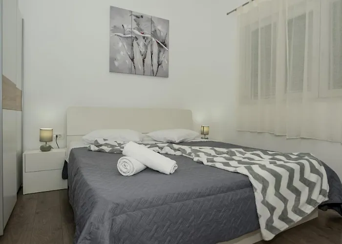 Luxury Golden Dreams * ザダル