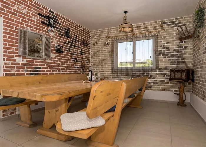 Luxury Golden Dreams